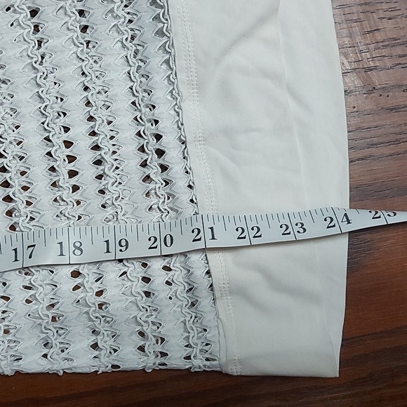 3/$10 RAVEL tank top white - Picture 4 of 5